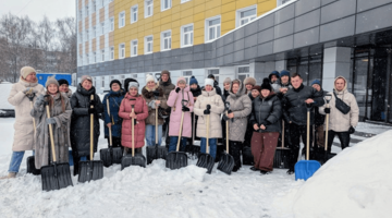 Погода внесла коррективы: «Зеленая роща» снова расчищает улицы от снега